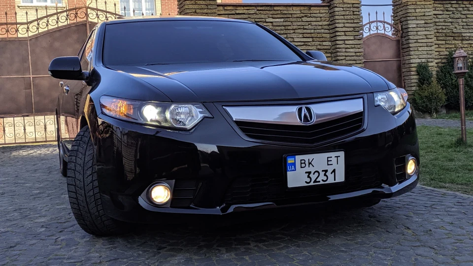 Luxury Sport Sedan 4