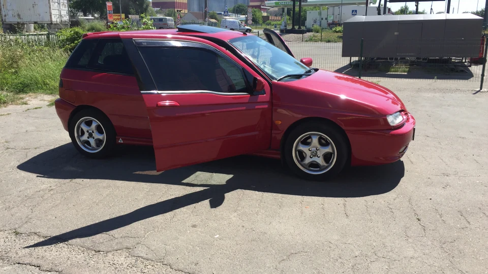 Alfa Romeo 145 Luxury 5