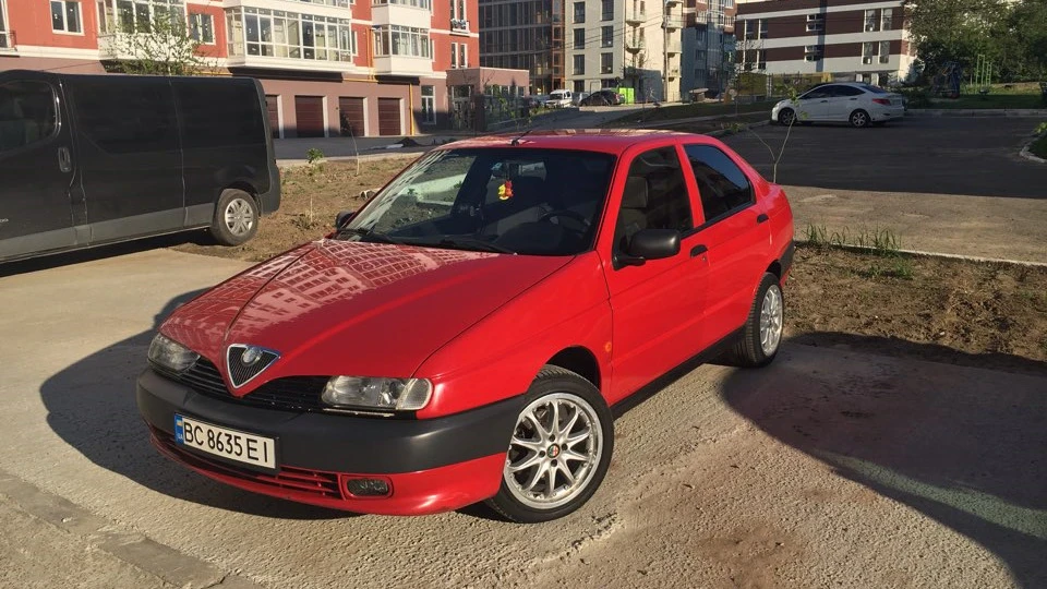 Alfa Romeo 146 2