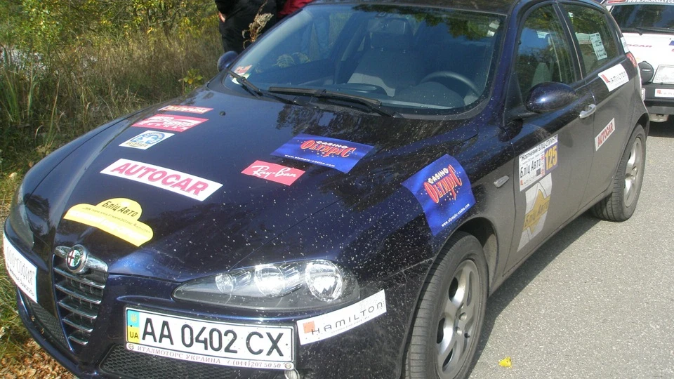 Alfa Romeo 147 1.6 TS Синя Маніті 3