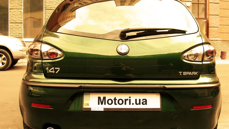 Alfa Romeo 147 1.6 ts 3