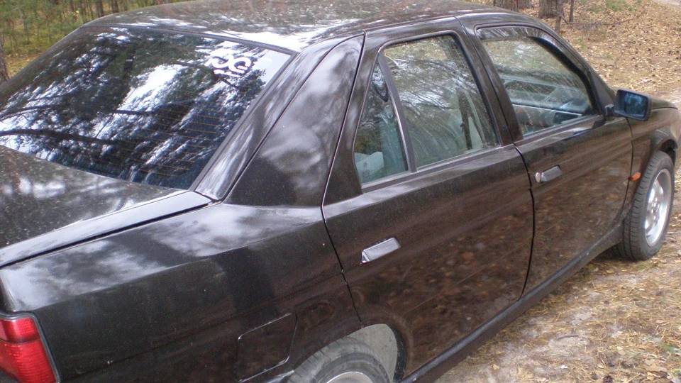 Alfa Romeo 155 Чорний 2.5л V6 2