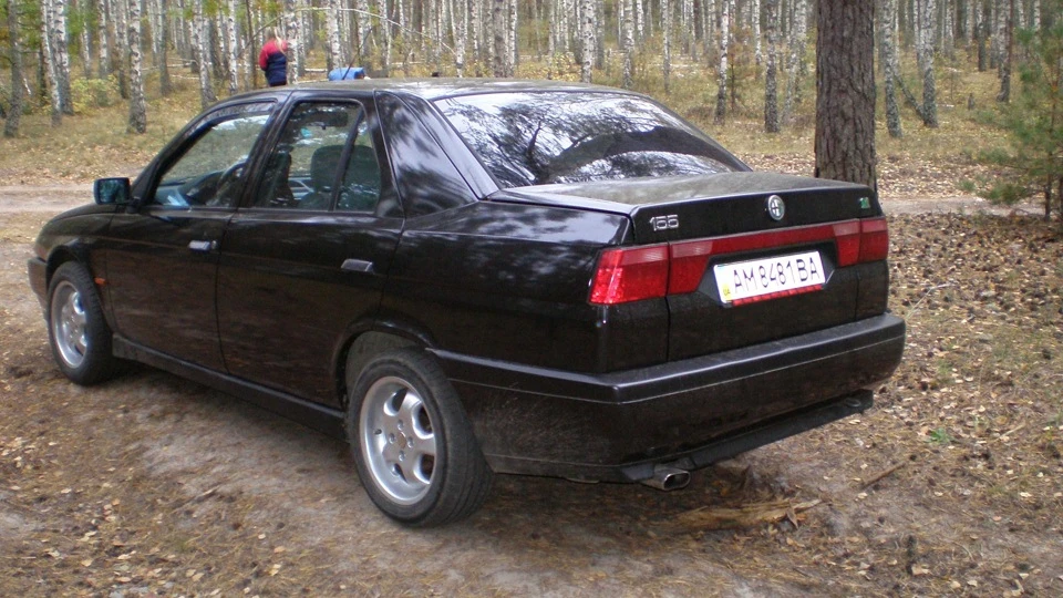 Alfa Romeo 155 Чорний 2.5л V6 3
