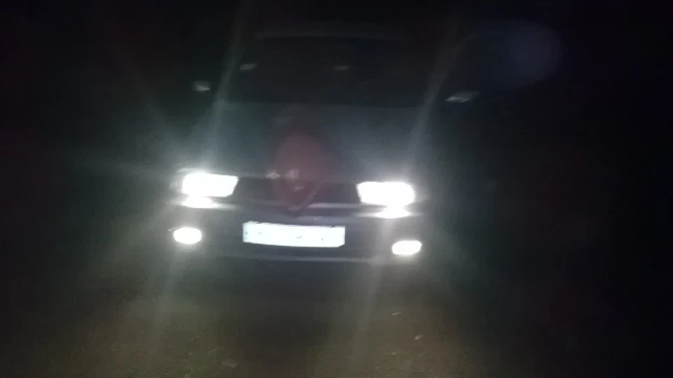 Alfa Romeo 155 низько літає 3