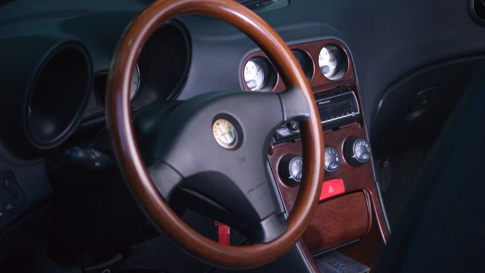 Alfa Romeo 156 1,6 хутро 4