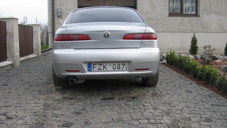 Alfa Romeo 156 Срібний GIUGIARO