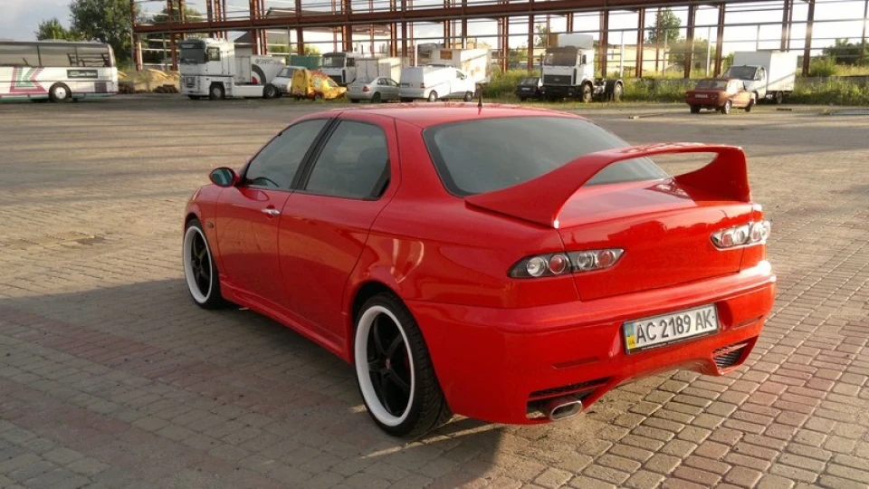Alfa Romeo 156 маленький Ferrari 2