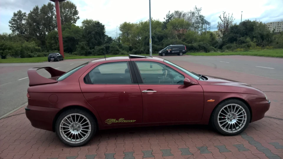 Alfa Romeo 156 Вишневе стерво 2