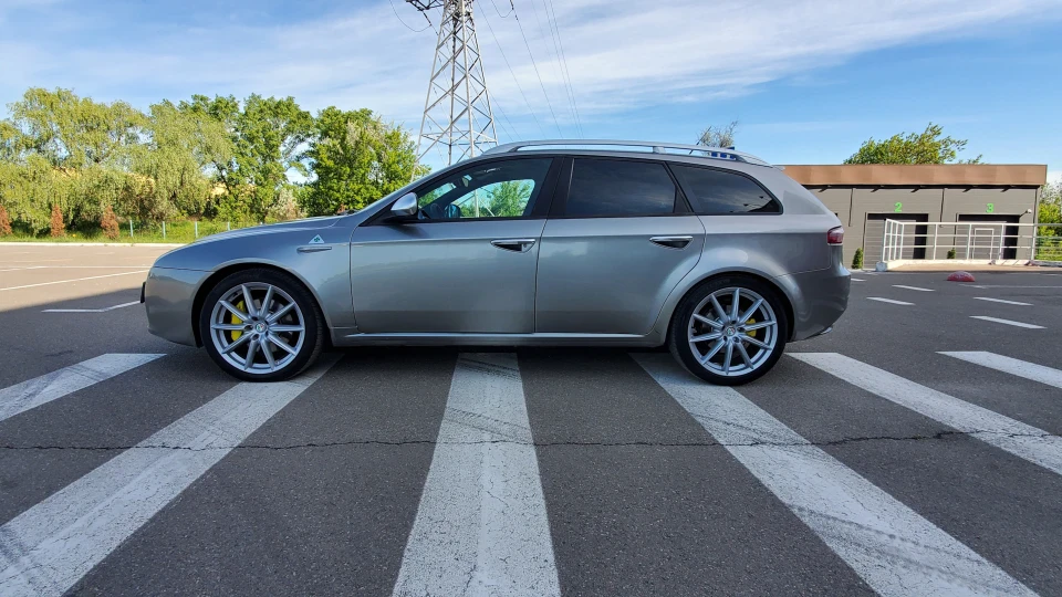 Alfa Romeo 159 Sportwagon Italian liner 2