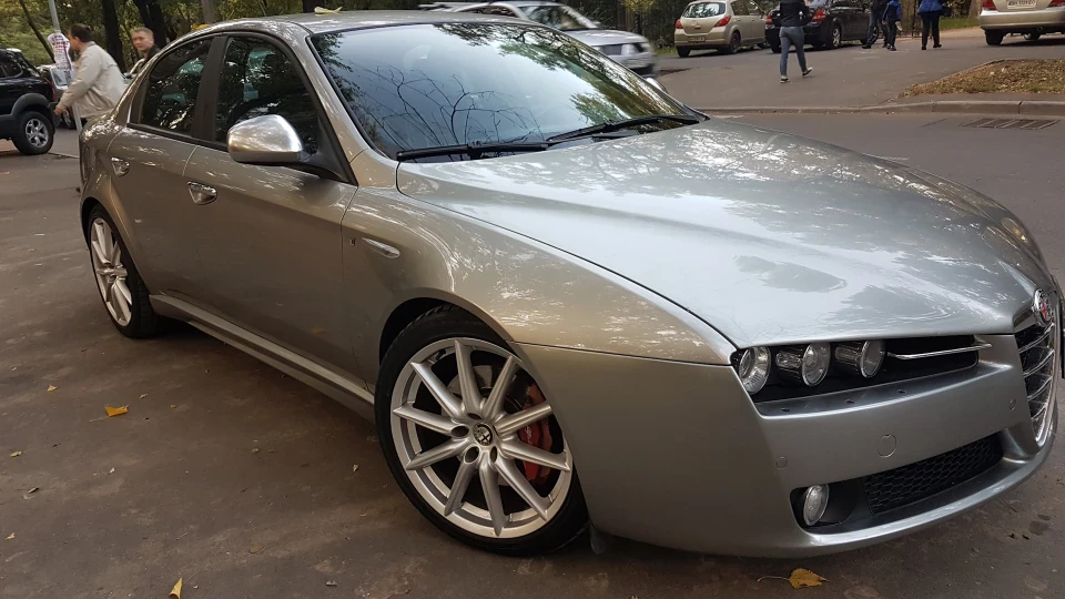 Alfa Romeo 159 4