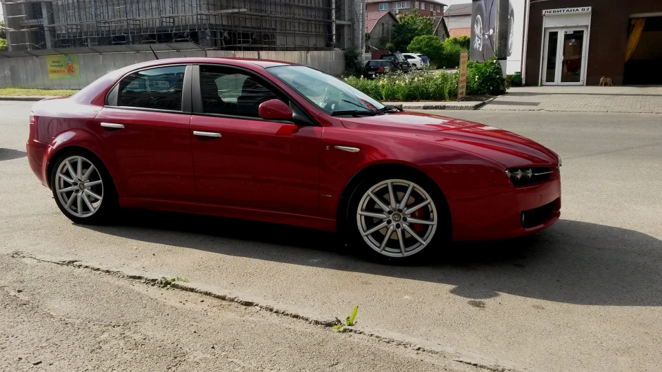 Alfa Romeo 159 ti italianka 3