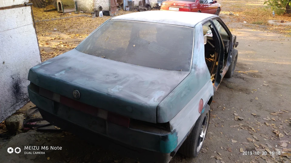 Alfa Romeo 164 2