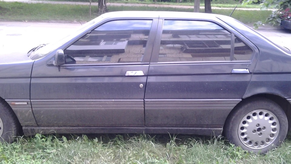 Alfa Romeo 164