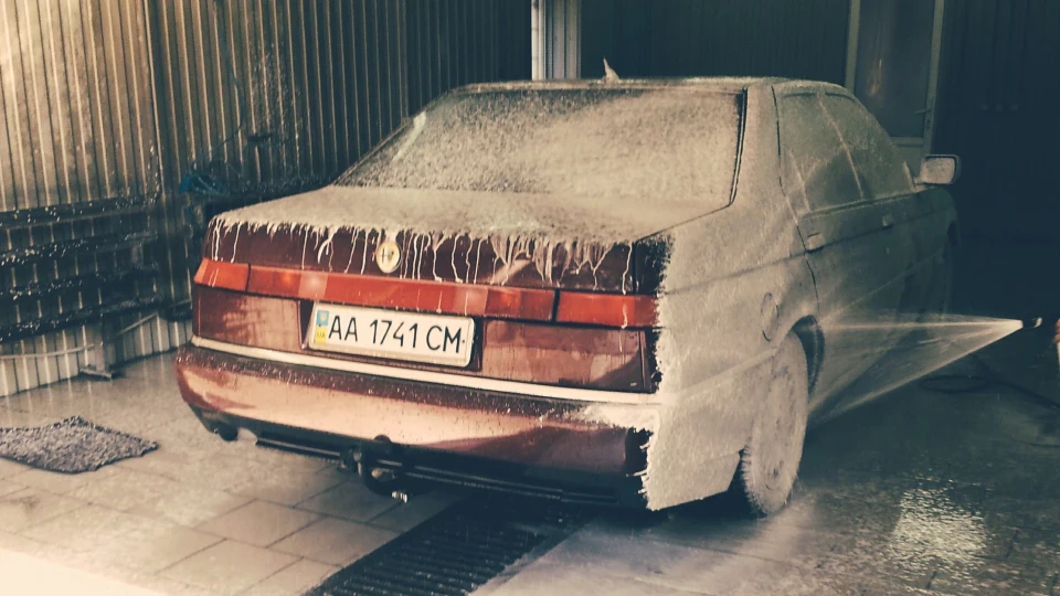 Alfa Romeo 164 2