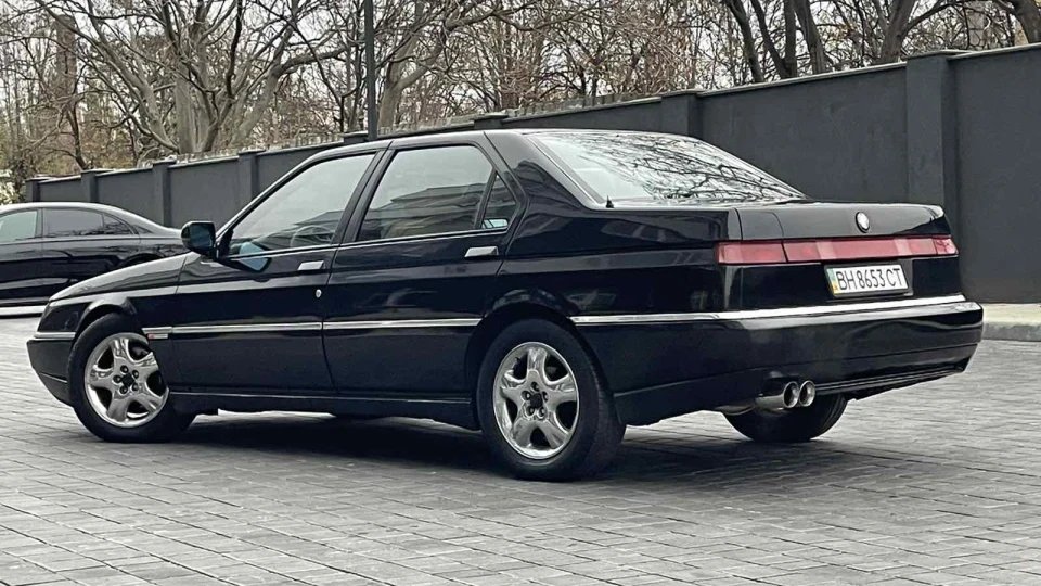 Alfa Romeo 164 5
