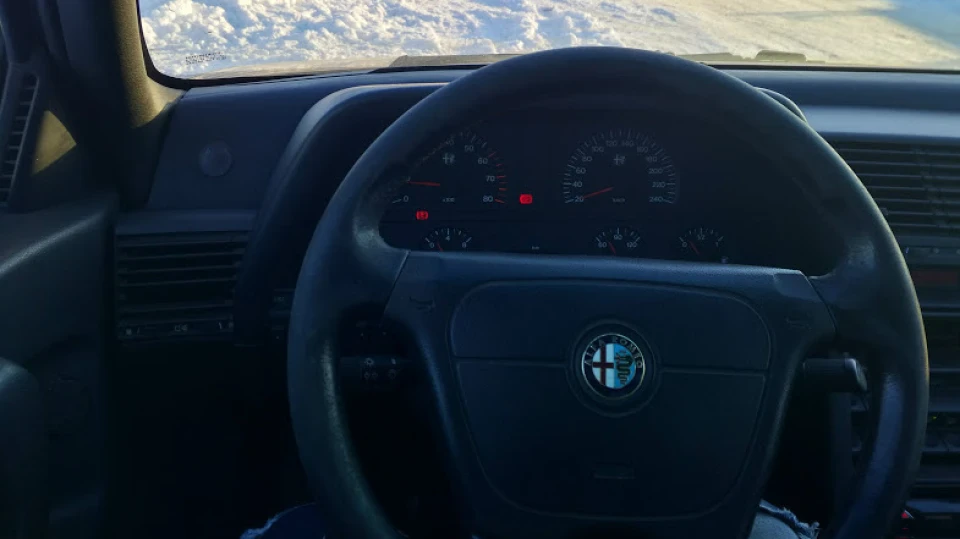Alfa Romeo 164 2.0 TS Зелений Диван 5