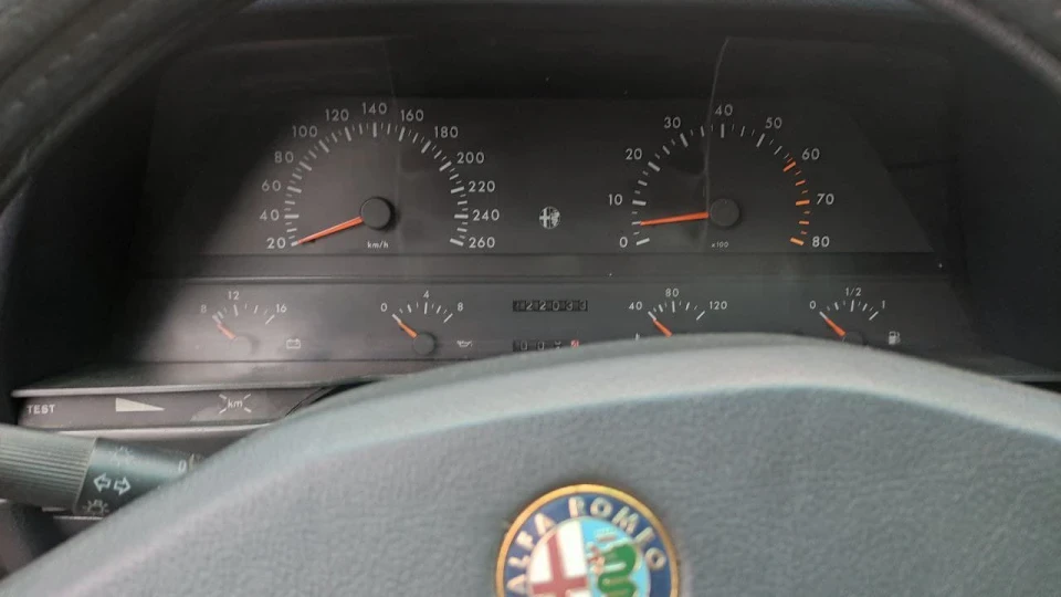 Alfa Romeo 164 3.0 V6 2