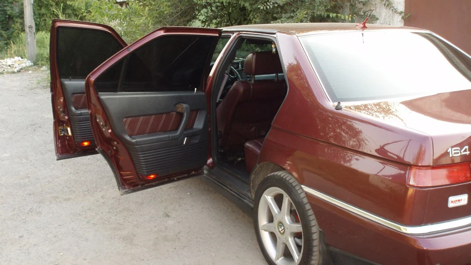 Alfa Romeo 164 Бордовий металік 3.0 V6 4