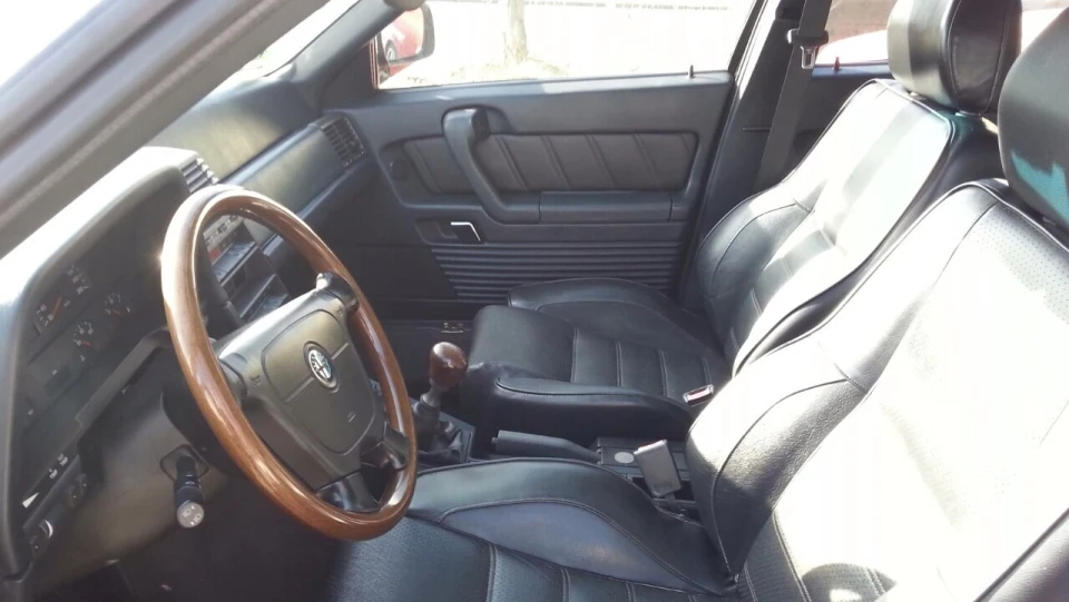 Alfa Romeo 164 Golden Band 5