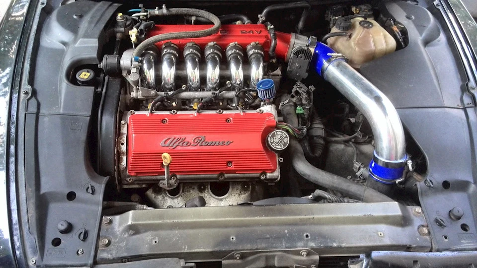 Alfa Romeo 166