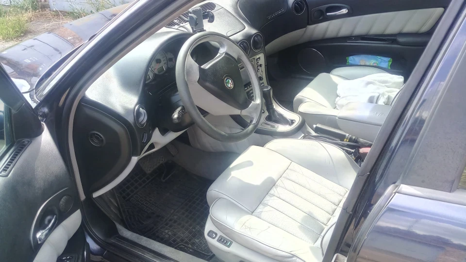Alfa Romeo 166 3.0 V6 BLU ODISSEA 4