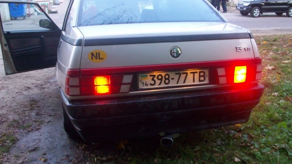 Alfa Romeo 75 1.8 4