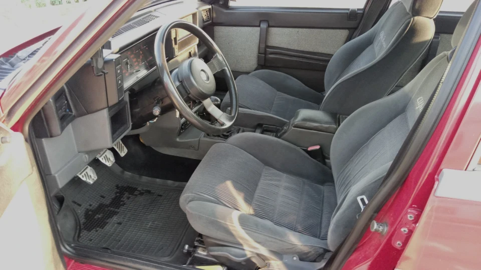 Alfa Romeo 75 2.0 TwinSpark 5