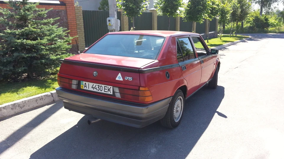 Alfa Romeo 75 3.0 v6 3