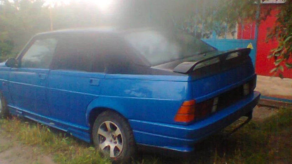 Alfa Romeo 75 безпритульна 3