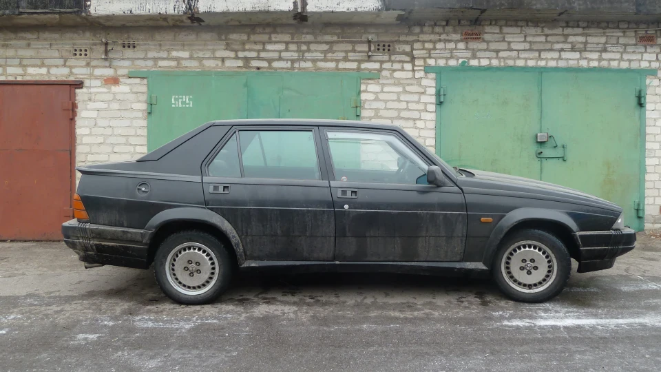 Alfa Romeo 75 We are living in America 3