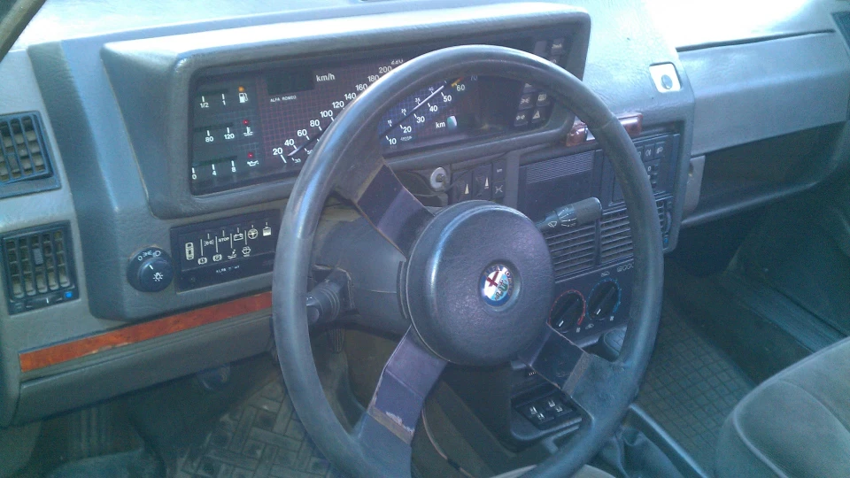 Alfa Romeo 90 2