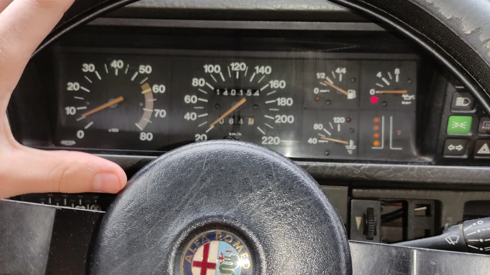 Alfa Romeo 90 2.0i