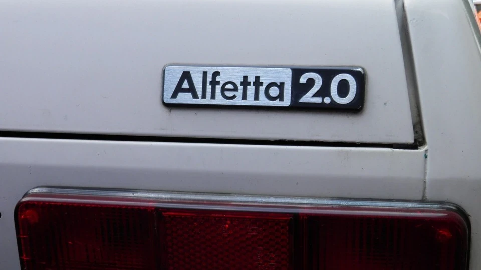 Alfa Romeo Alfetta Sport Sedan 4