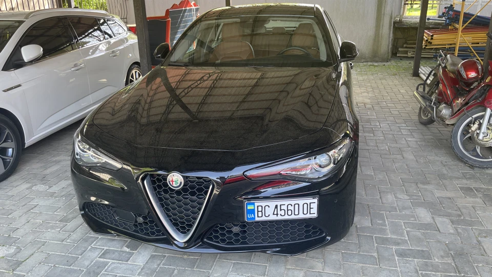 Alfa Romeo Giulia 4