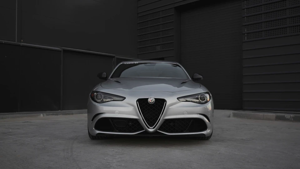 Alfa Romeo Giulia 4