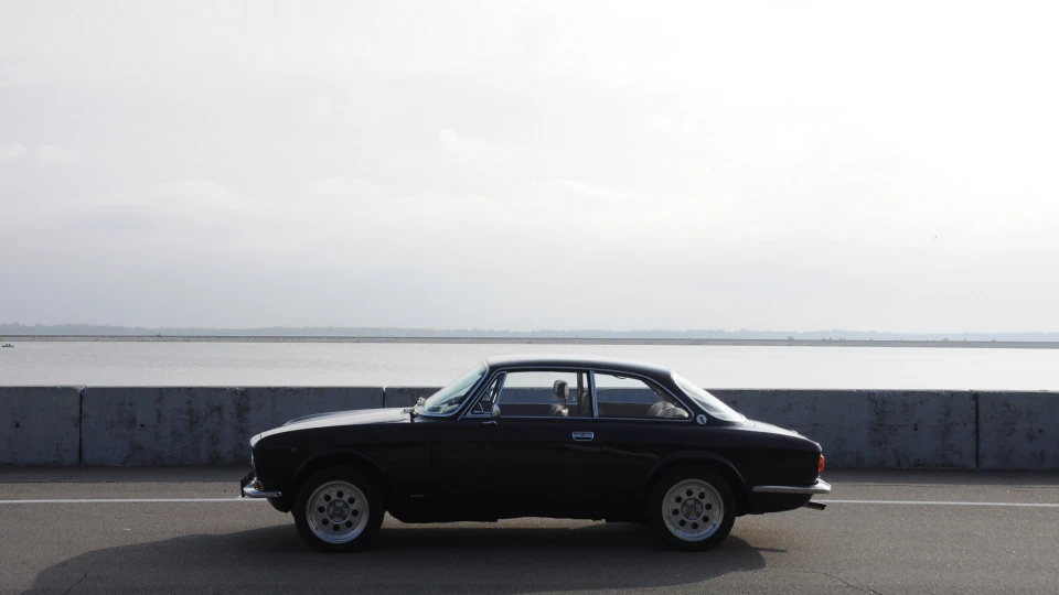 Alfa Romeo Giulia GT 1300 Junior 4
