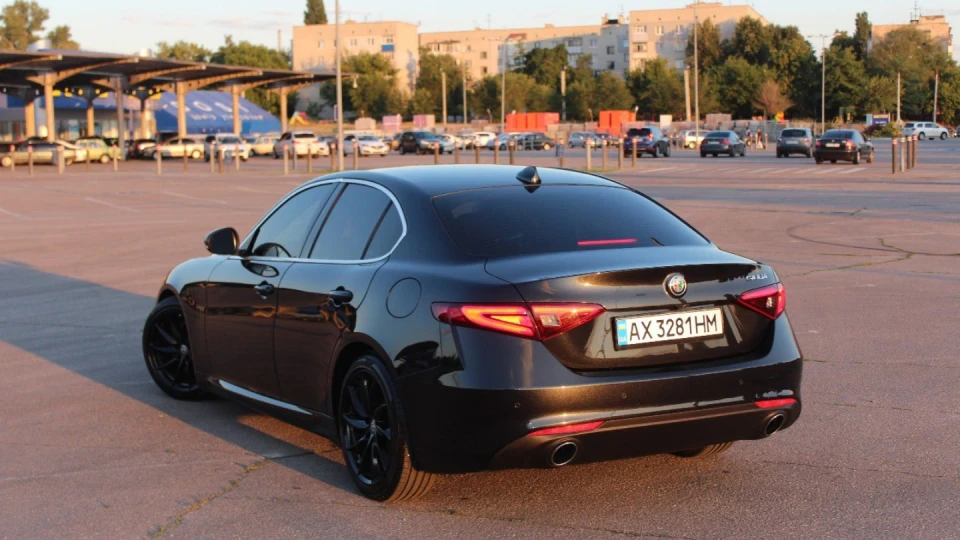 Alfa Romeo Giulia Turbo 280hp
