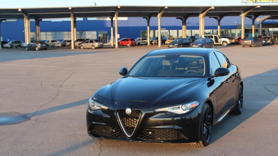 Alfa Romeo Giulia Turbo 280hp 4