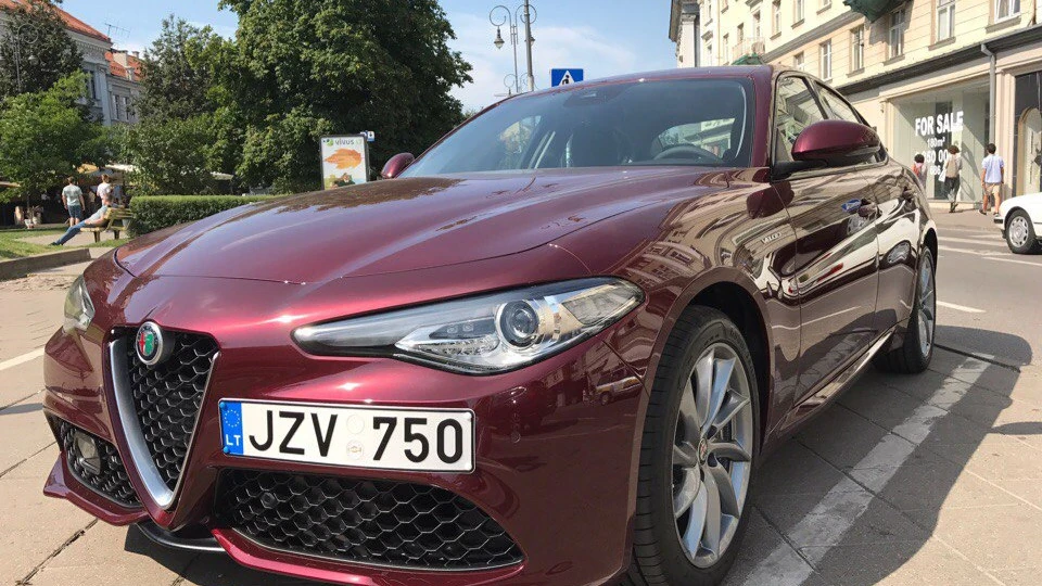 Alfa Romeo Giulia Veloce 3