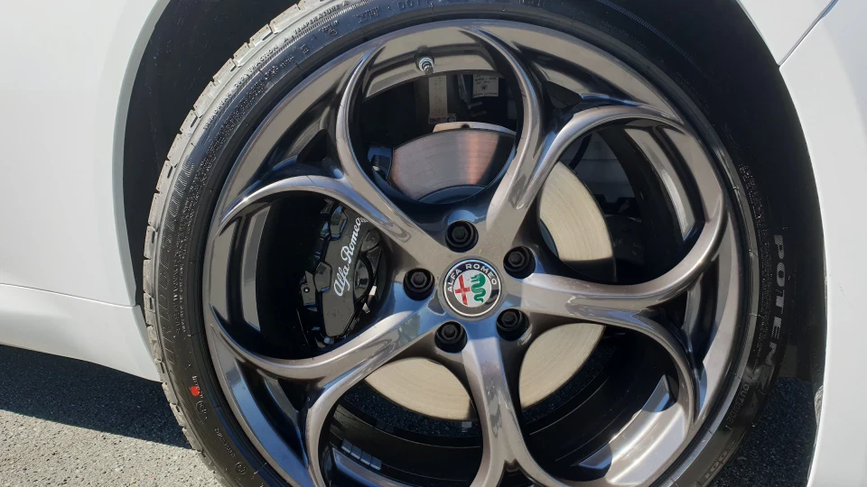 Alfa Romeo Giulia VELOCE 3