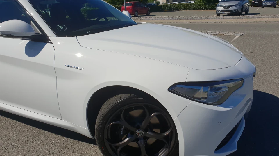 Alfa Romeo Giulia VELOCE 4