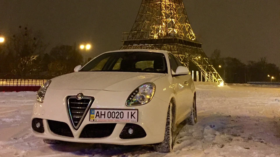Alfa Romeo Giulietta Bianco 4