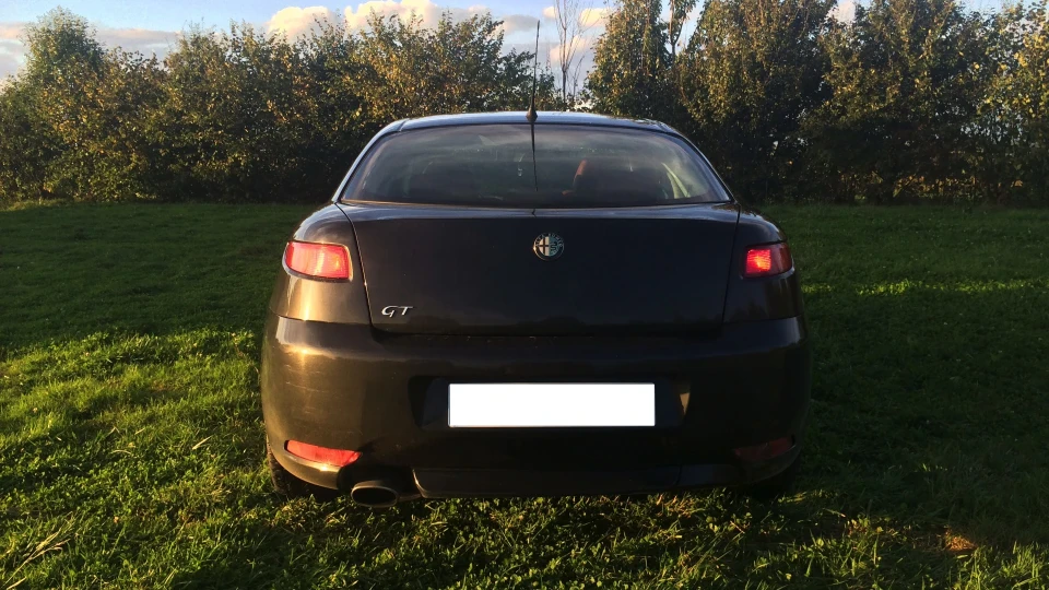 Alfa Romeo GT Майже Феррарі