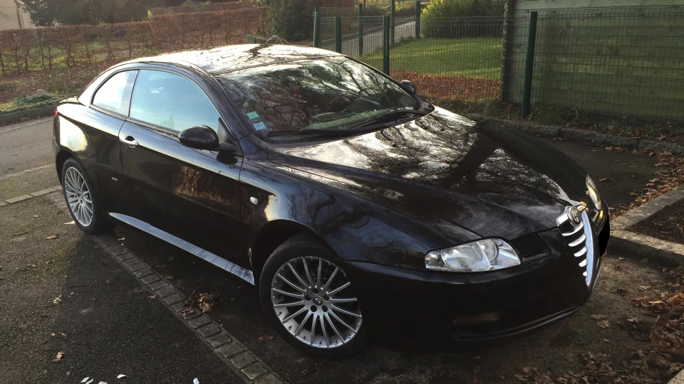 Alfa Romeo GT Майже Феррарі 3