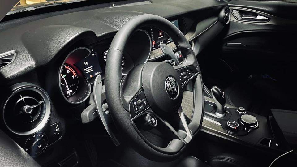 Alfa Romeo Stelvio 2