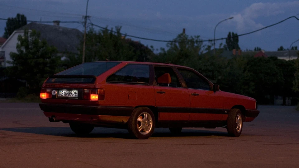 Audi 100 Avant 1,8 карбік. 3