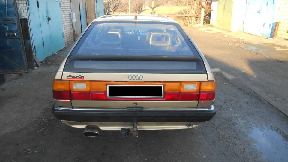 Audi 100 Avant 2.1 wc 4