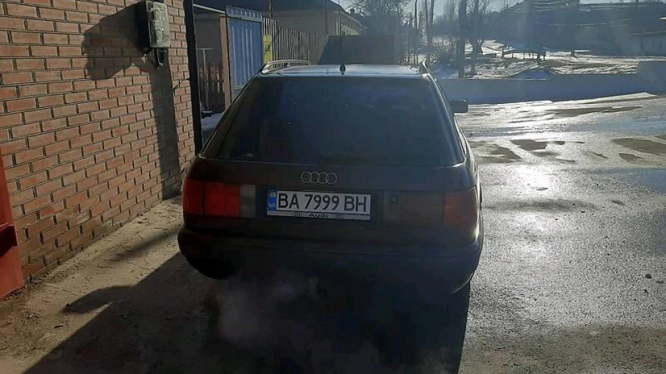 Audi 100 Avant Червоний металік. 2