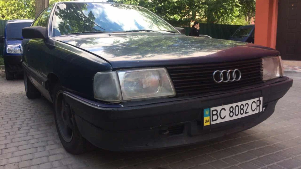 Audi 100 Avant Лижа) 5