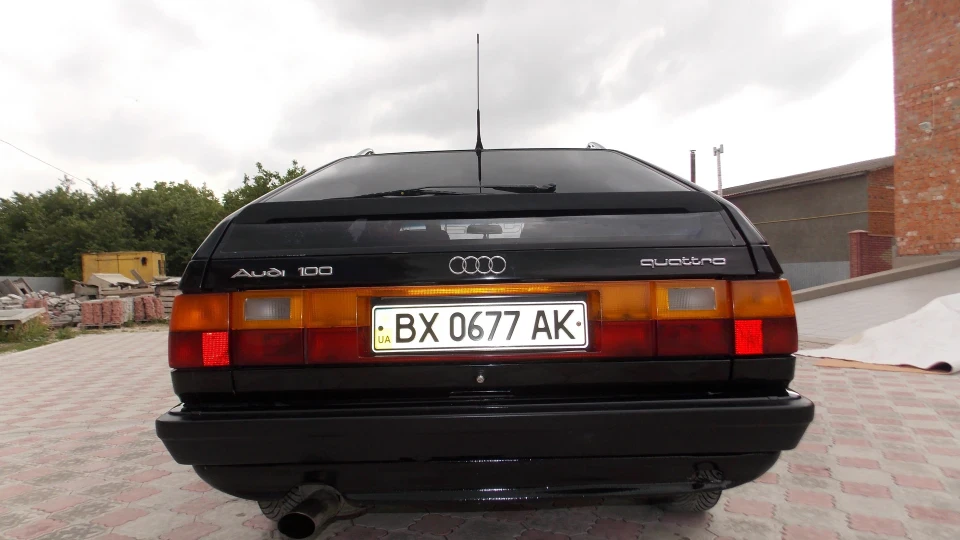Audi 100 Avant quattro 3